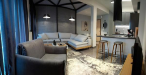 Comely n Gusto luxury Apts.(Must)